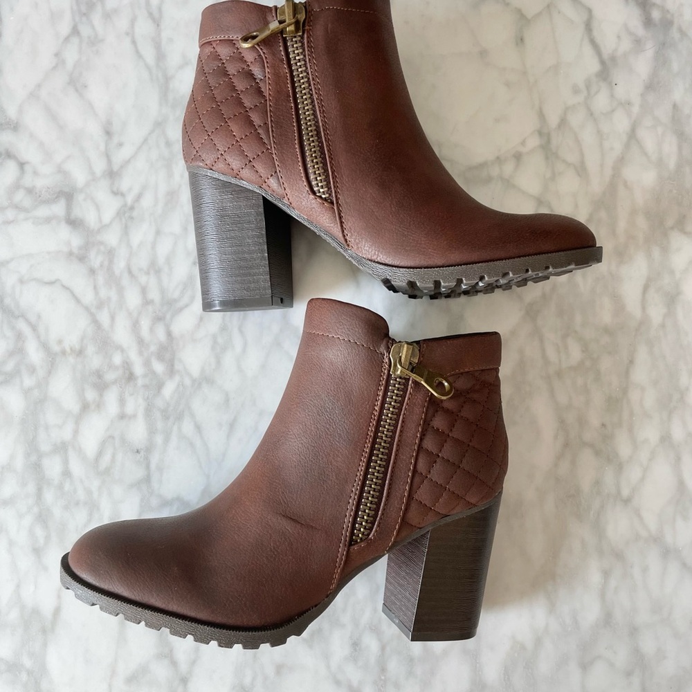 NEW Indigo Rd. Odin Dark Brown Quilted Lug Sole Ankle Boots, Size 6.5